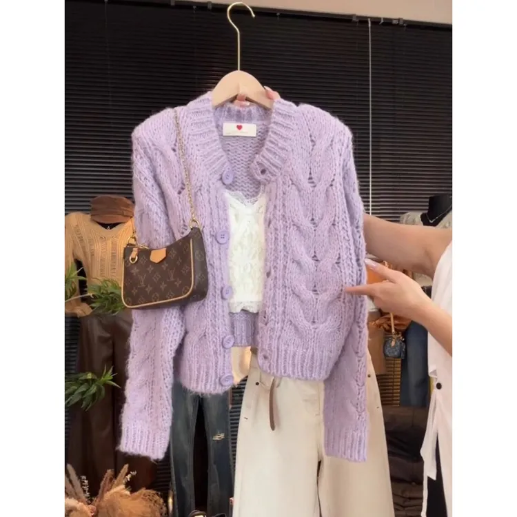 韩系紫色麻花针织开衫女2025秋冬季短款软糯毛衣外套修身显瘦上衣