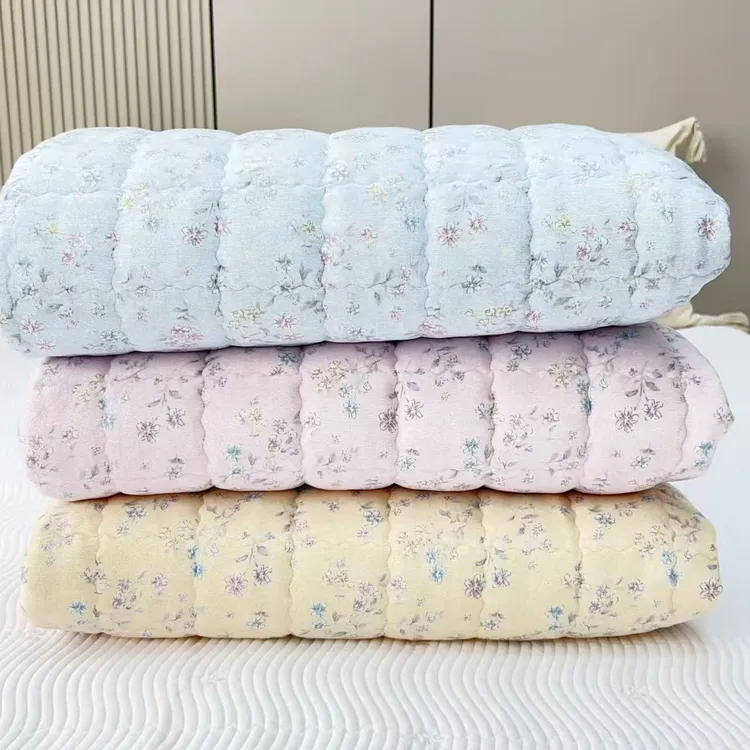 韩国海马绒防滑垫加厚床盖绒床盖5.2斤180*200可水洗碎花夹棉