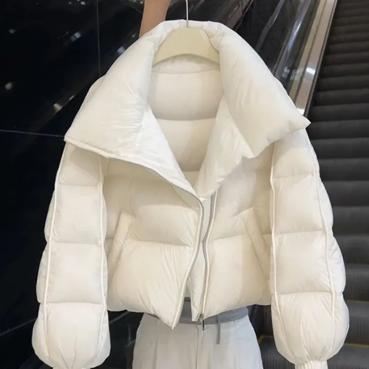 慵懒风白色大翻领短款棉服女2025冬季百搭宽松保暖面包服加厚外套