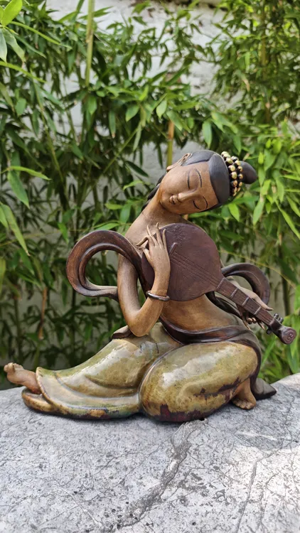 飞天仙女反弹琵琶摆件