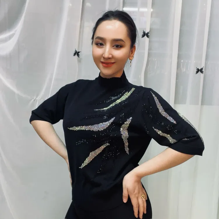 春天穿的时尚新款短袖衬衫