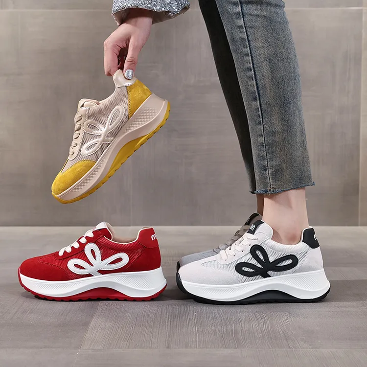 2025新款透气网面运动休闲鞋时尚爆款秋冬不累脚厚底增高老爹鞋
