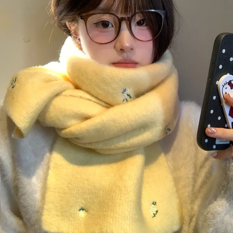 韩系氛围感黄色花朵刺绣针织围巾女秋冬学生保暖护颈防寒百搭围脖