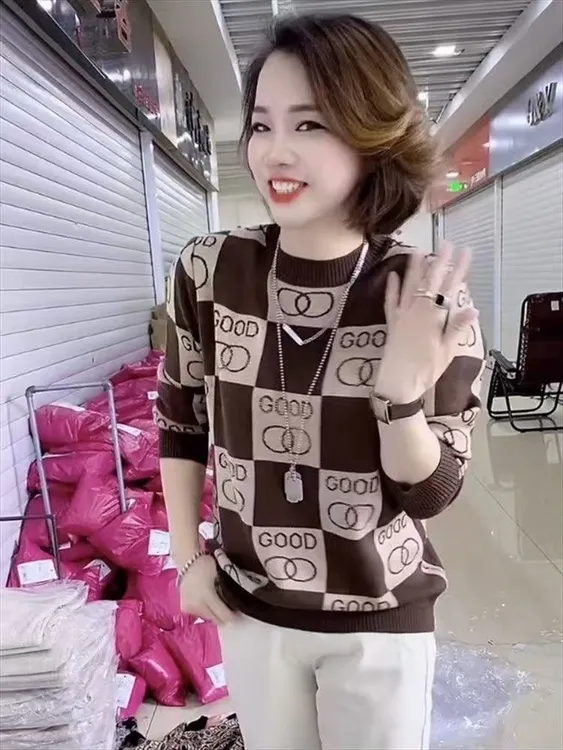 早秋新款时尚圆领洋气设计妈妈弹力气质显瘦长袖打底衫女