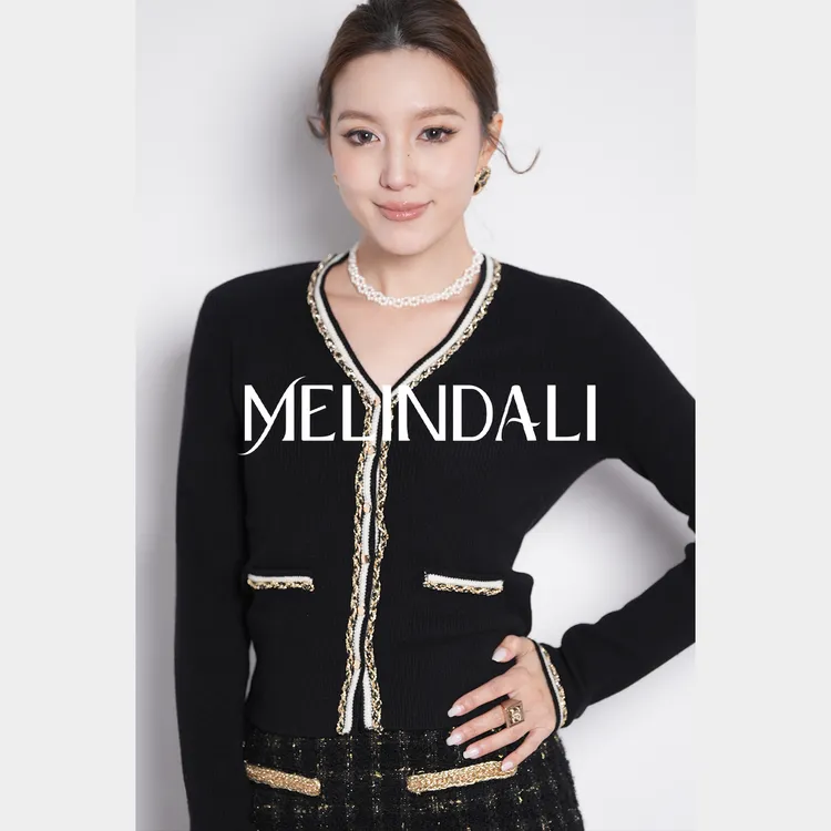 Melinda Li【璀璨优雅】黑金闪钻织带撞色V领小香风羊毛针织开衫