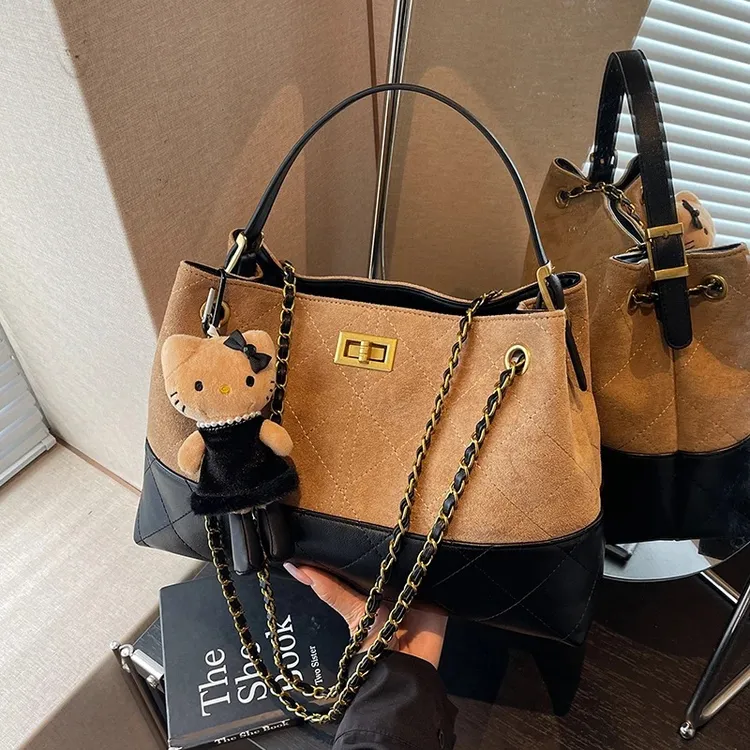 高级感包包女2025新款时尚百搭大容量斜挎包单肩腋下包托特包