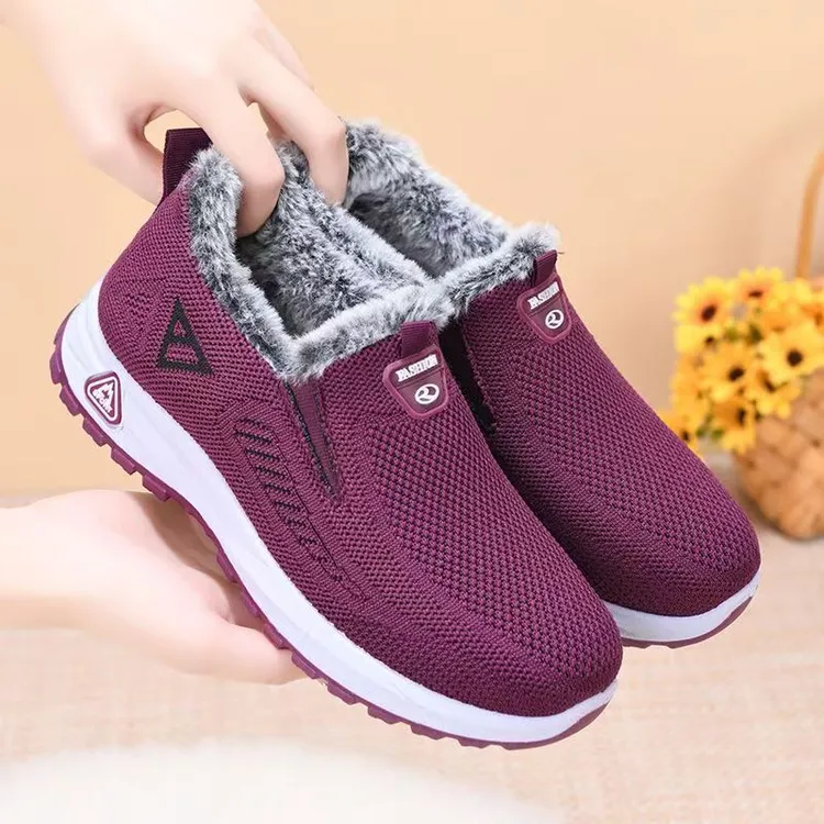 冬季加绒加厚老北京布鞋女保暖中老年妈妈棉鞋软底防滑短靴女