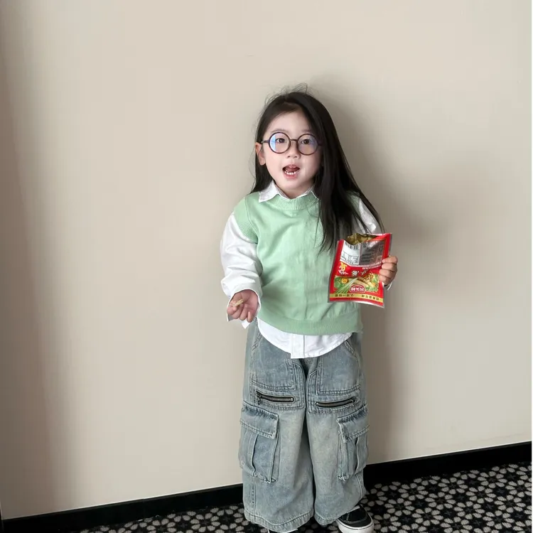 小惜亦2025春季新款韩版女童绿色马甲搭白衬衫搭拉链牛仔裤套装潮