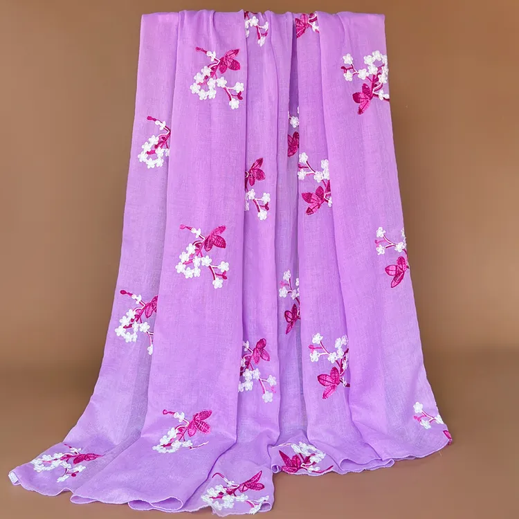 锦心织时尚秋冬绣花新款民族款刺绣围巾防晒丝巾保暖洋气披肩纱巾