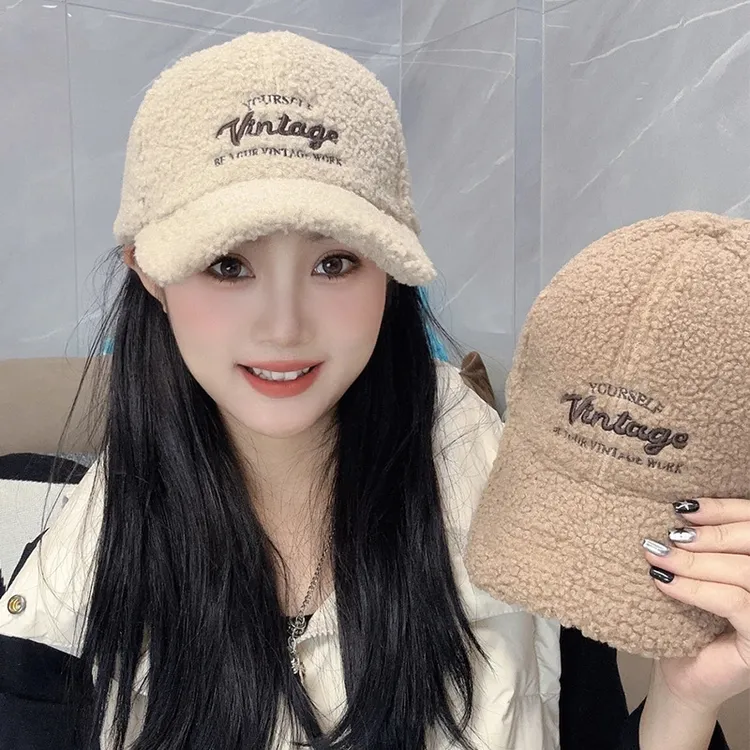 字母刺绣毛绒棒球帽子男女户外冬季运动骑行防风显脸小时尚鸭舌帽