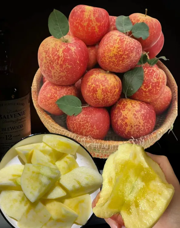 云南冰糖心丑苹果新鲜应季-酸甜可口