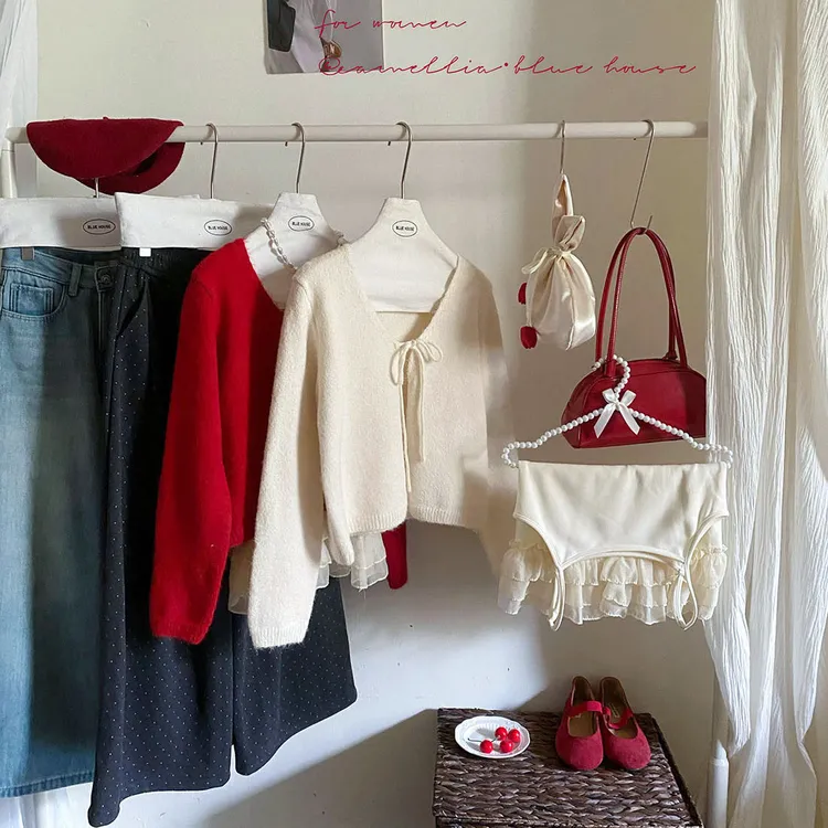 巨好看V领蝴蝶结绑带针织外套女秋冬季拼接荷叶边吊带背心两件套