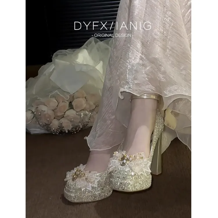香槟色粗跟高跟鞋女水晶防水台绝美禾秀婚纱两穿玛丽珍婚鞋新娘鞋