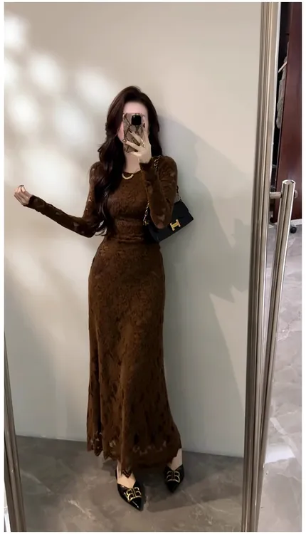 加绒法式复古蕾丝长裙连衣裙秋冬新款修身裙显瘦时尚