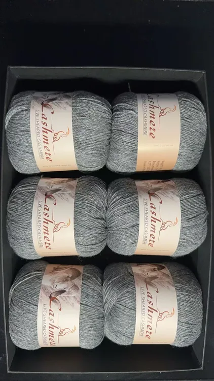 到手12团山羊绒 买一盒送一盒 手编机织中粗柔软贴身编织毛线