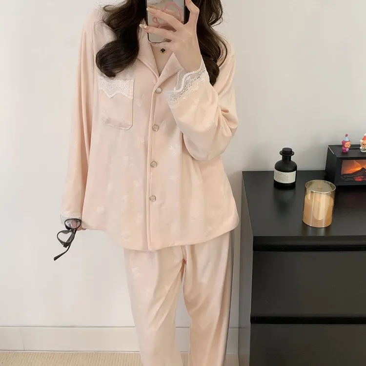 睡衣女简约纯色家居服德绒压花蝴蝶盒装生日礼物高级感送闺蜜老婆