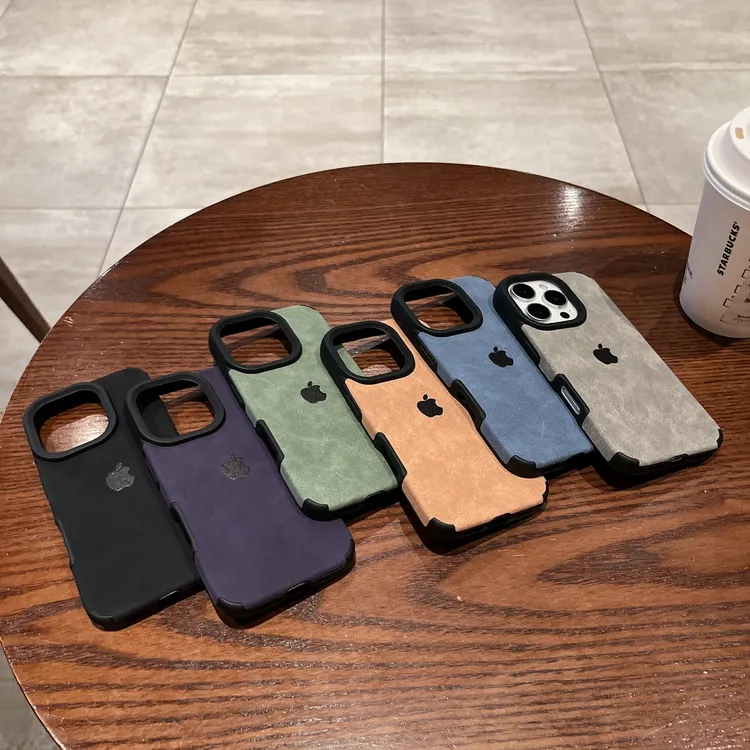 耐脏翻毛皮适用苹果16手机壳高级15pro防摔大孔14简约13贴皮ins