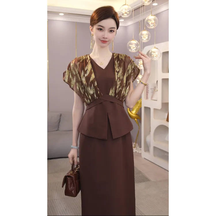 2025夏季新款【DD-2593】中长款港风复古设计感棕色V领收腰连衣裙女