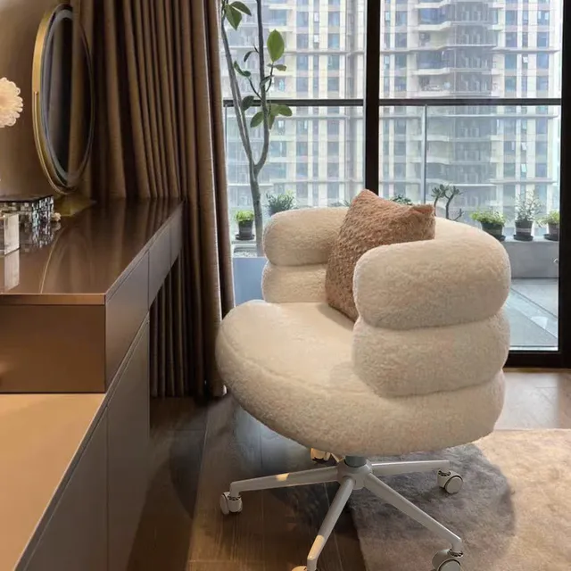 网红BOBO家用卧室椅羊羔绒久坐电脑椅梳妆凳化妆椅休闲单人沙发椅