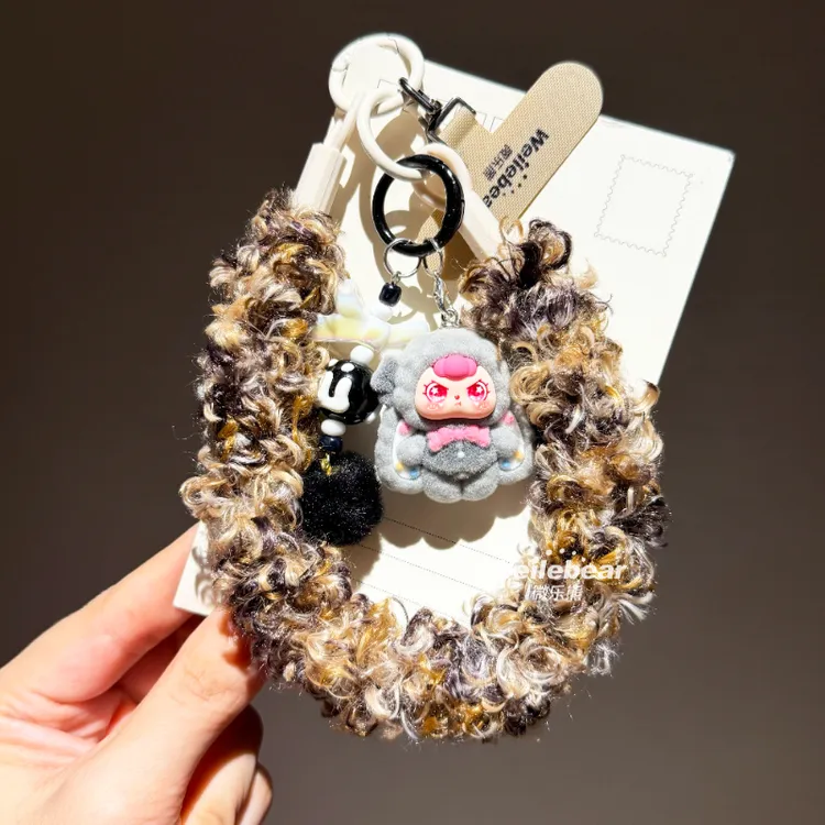 创意ins新款毛绒手机挂绳手绳可爱兔娃挂件手提防摔手腕带ccd挂饰
