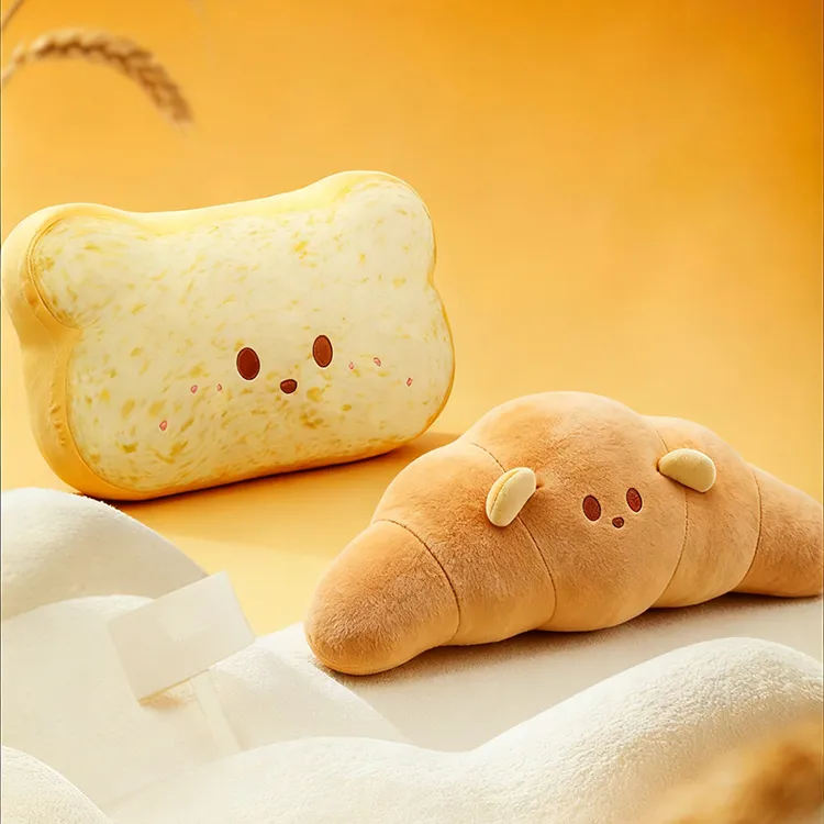 新款法式酥软牛角包吐司毛绒抱枕大号办公室靠垫可爱玩偶女生礼物