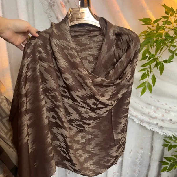 金丝羊毛老钱风披肩时尚高端女秋冬时尚百搭围巾外搭围巾 zarlik