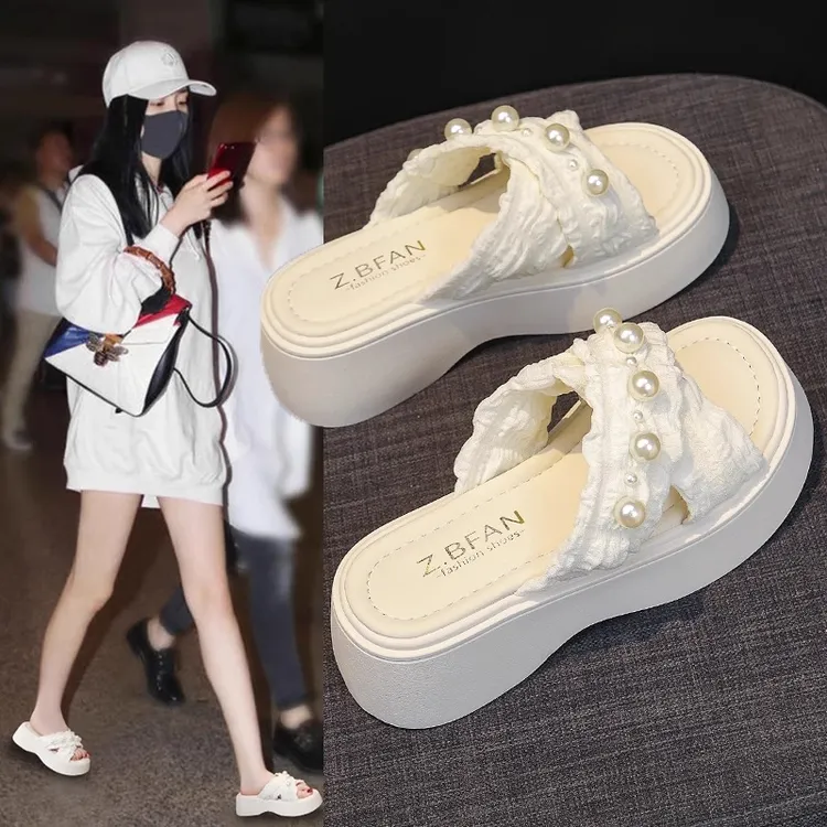 小香风绝美厚底珍珠拖鞋女夏2025新款配裙子外穿高跟一字凉拖增高