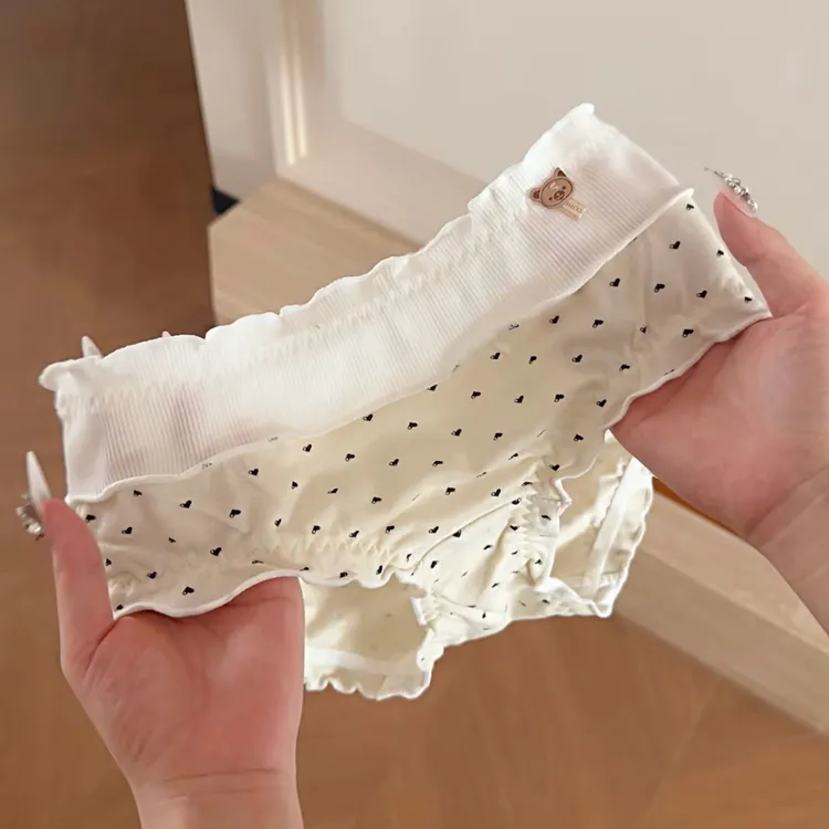 日系简约甜美俏皮小熊少女内裤中腰透气包臀三角内裤女