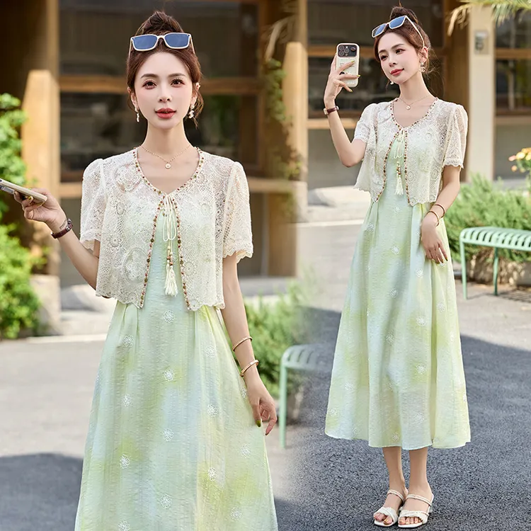 套装蕾丝显瘦洋气时尚夏季春夏小清新仙气中长款碎花短袖连衣裙