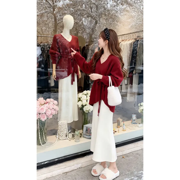 过年新年红色新中式v领针织衫女冬季外穿慵懒软糯本命年毛衣套装
