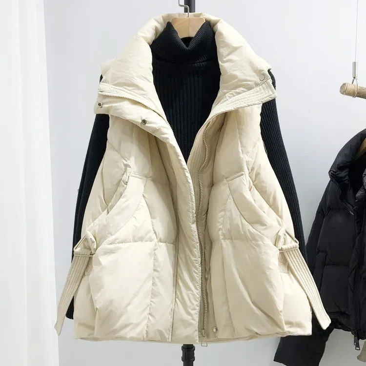 2025春秋韩版简约气质三角扣飘带羽绒马甲女短款百搭显瘦马夹背心