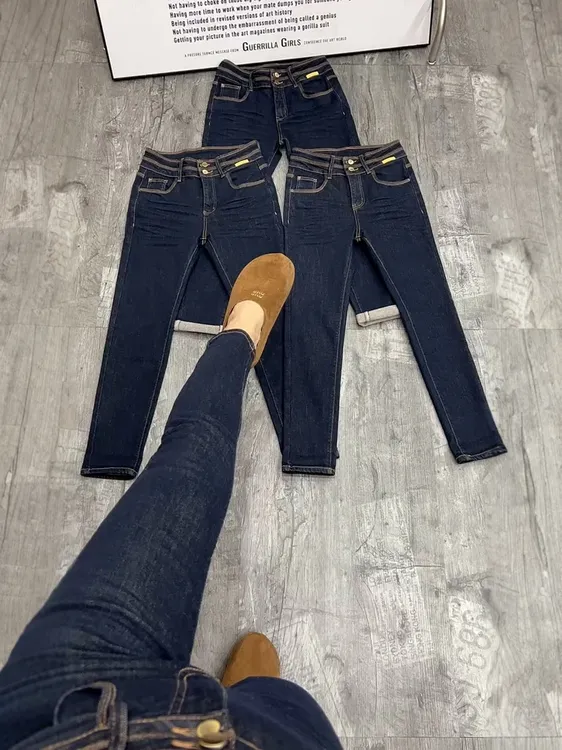 2025秋季新款弹力修身铅笔牛仔裤大码百搭高腰显瘦九分烟管小脚裤