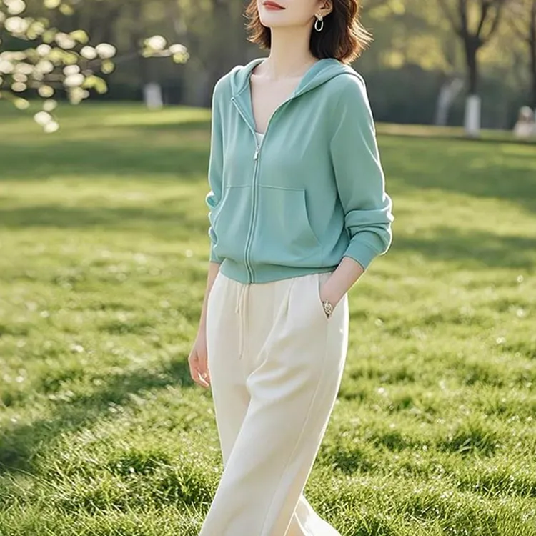 2025春秋韩系新款设计感小个子百搭洋气绿色防晒外套女简约短上衣
