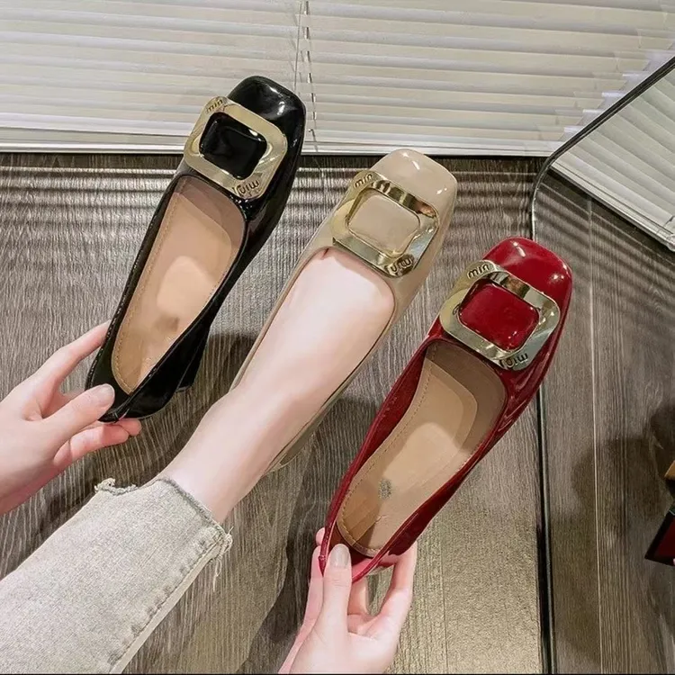 【翘颜品牌】时尚高级感休闲舒适简约洋气软面软底单鞋羊7868