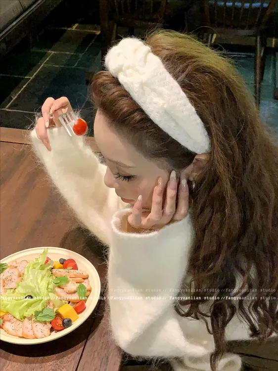 高级感毛线高颅顶纯色发箍女克莱因蓝宽边压发头箍秋冬洗脸头饰女