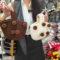 手工针织可爱球球手拿包