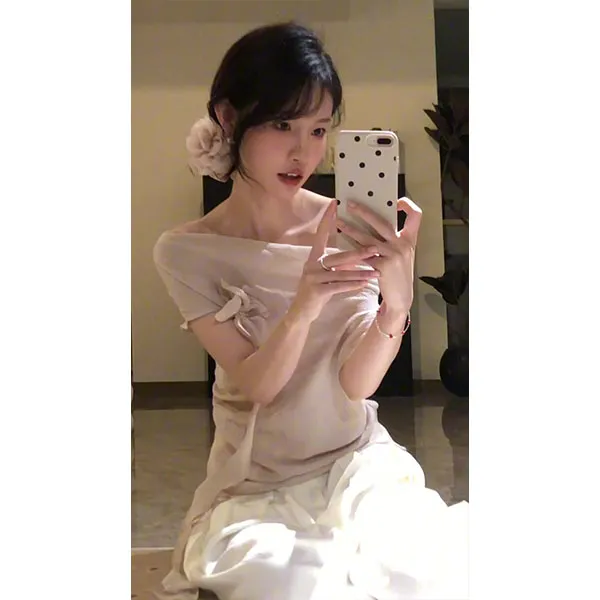 流行法式优雅轻奢高级感气质立体花朵上衣简单大方的小衫长裤套装