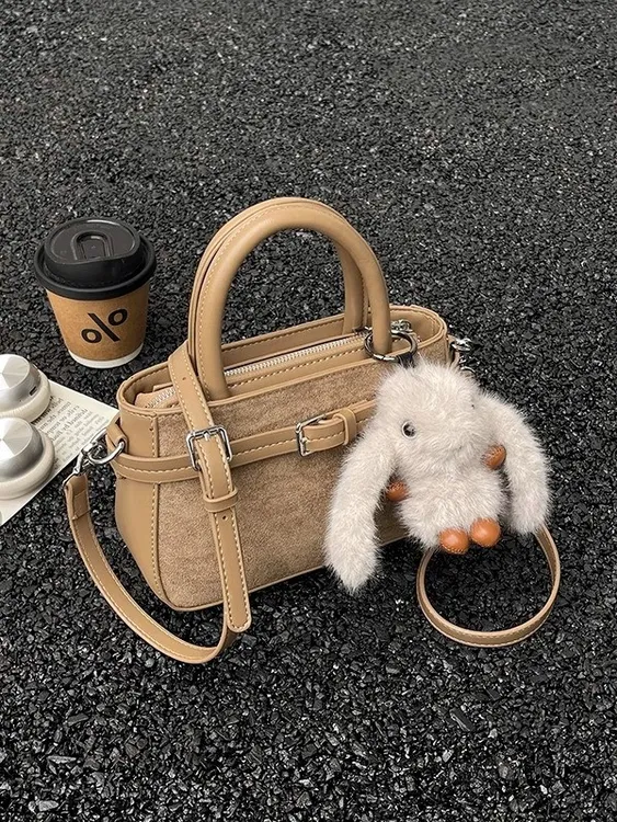 秋冬小众轻奢手提包包女2025新款高级感覆古磨砂单肩斜挎包水桶包