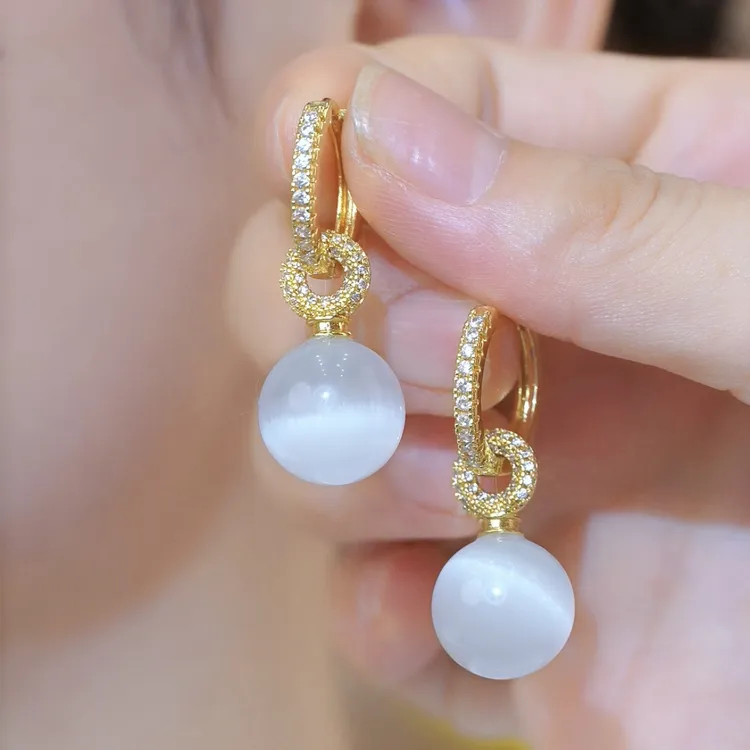 铜合金合成锆石耳饰 清爽光感耳环时尚气质耳扣百搭耳环