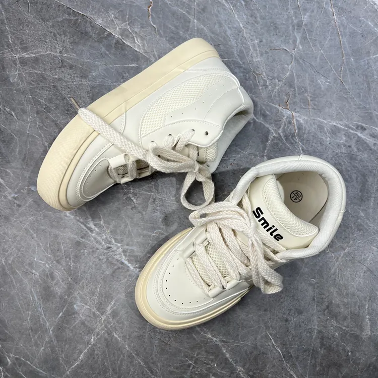 冬季保暖高帮休闲板鞋男生皮面百搭厚底小白鞋潮款ins男士潮鞋子