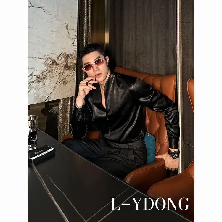 L-YDONG【挪威先生】老钱风轻奢缎感亮面英伦雅痞法式V领衬衫6536