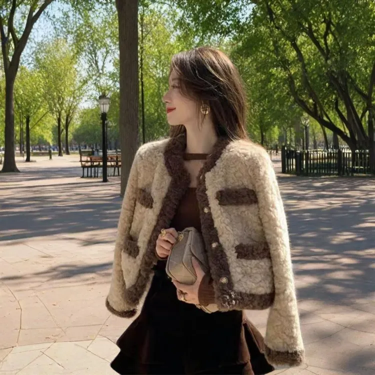人造皮草 小香风外套女2025冬季新款高质感短款时尚加厚上衣