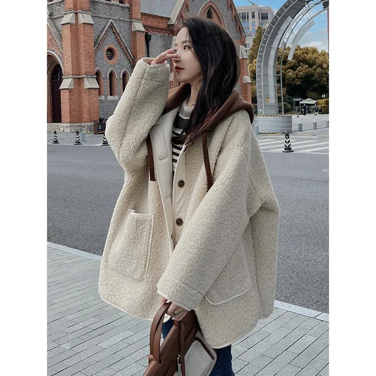 小香风羊羔毛外套女2025新款爆款秋冬加厚连帽摇粒绒棉服皮毛一体
