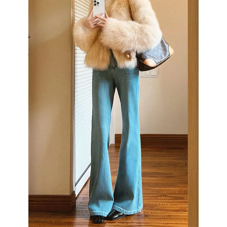 大码冬季款蓝色加绒高腰微喇牛仔裤女梨形身材遮胯显瘦百搭喇叭裤