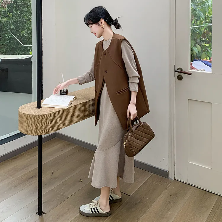 咖色美拉德马甲连衣裙套装女2025年秋季新款休闲气质鱼尾裙两件套