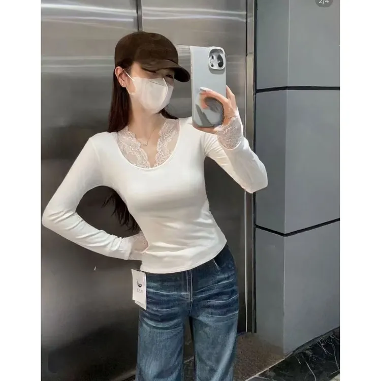 2025秋冬加绒圆领蕾丝拼接内搭加绒T恤女修身显瘦百搭打底衫上衣