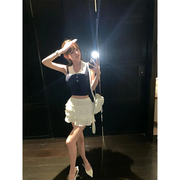 2025夏季小众设计感显瘦修身穿搭针织无袖上衣气质时尚收腰半身裙