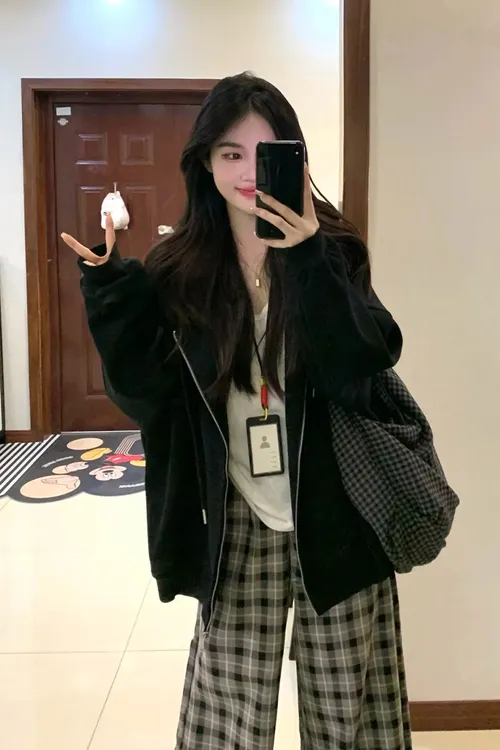 青岛即墨卫衣开春外套女春秋款2026新款爆款打底连帽休闲开衫春季