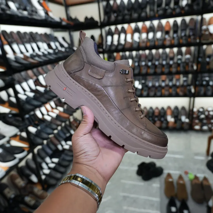 喜龙哥推荐头层牛皮2025年广州秋冬新款户外休闲男鞋徒步登山鞋