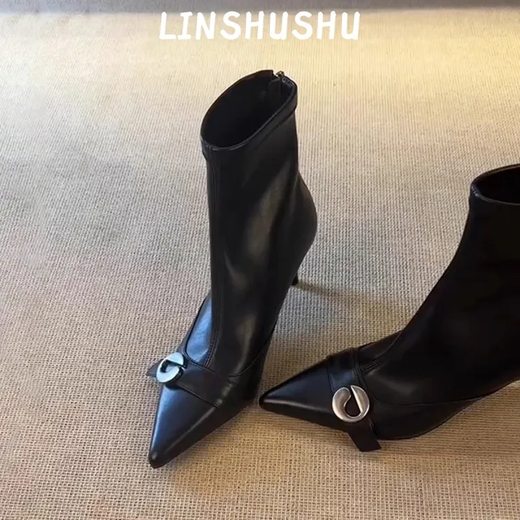 牛皮版~小众英伦风高跟瘦瘦靴女皮带扣尖头气质后拉链百搭弹力靴